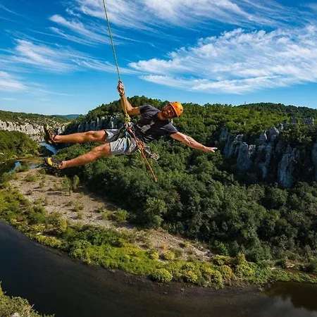Des Monedes 3*