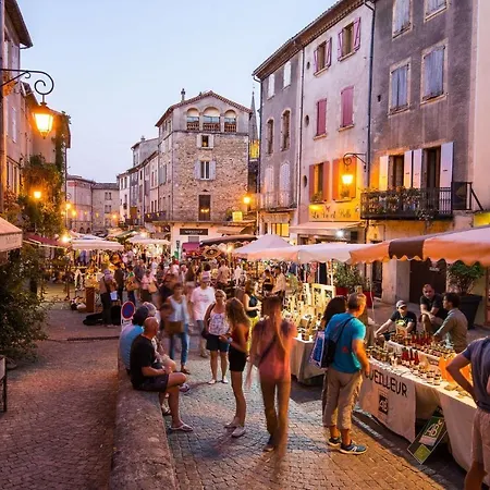 Des Monedes Panzió