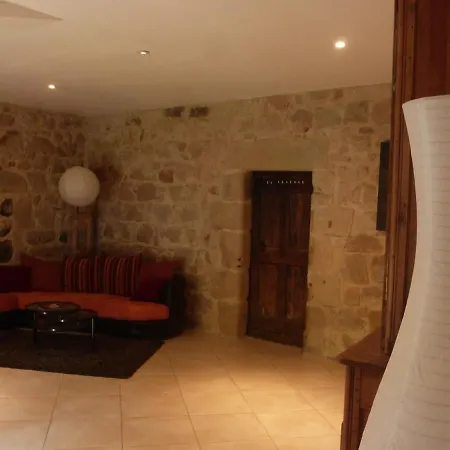 Des Monèdes Bed & Breakfast