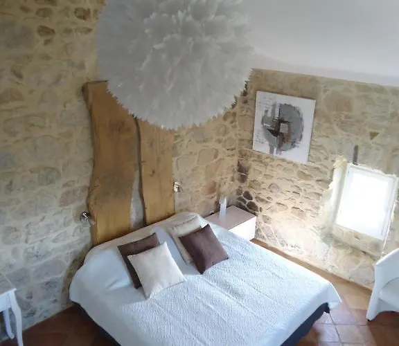 Des Monedes 3* Saint-Paul-le-Jeune